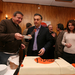2009 március 29. FIDESZ 21. szülinapján Orbán egy szelet tortát 