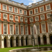 Hampton Court palota belső udvar